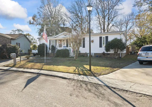 Photo 2 of Sale Pending at 1118 Woodville Cir, North Myrtle Beach, SC 29582 | MLS# 2621810 | Listing updated on 2026-09-11