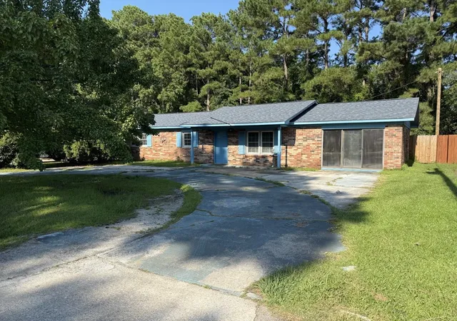 Photo 3 of Single family home for sale at 5718 Dogwood Cir, Myrtle Beach, SC 29588 | MLS# 2621833 | Listing updated on 2026-10-07