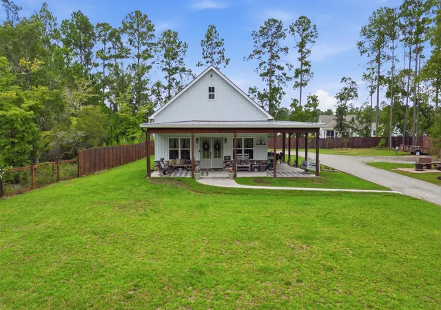 Photo 1 of Sale Pending at 2304 Bb Watson Rd, Conway, SC 29526 | MLS# 2621841 | Listing updated on 2026-10-01