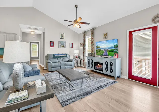 Photo 4 of Single family home for sale at 144 Crane Dr, Pawleys Island, SC 29585 | MLS# 2621859 | Listing updated on 2026-09-28