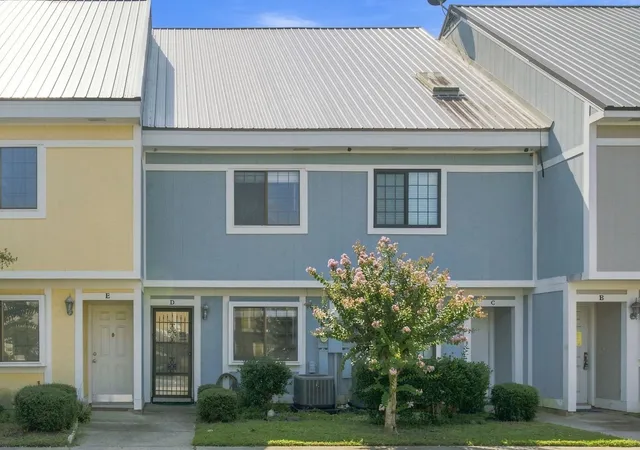 Townhouse for sale at 1204 Pinegrove Dr #Apt D, Myrtle Beach, SC 29577 | MLS# 2621891