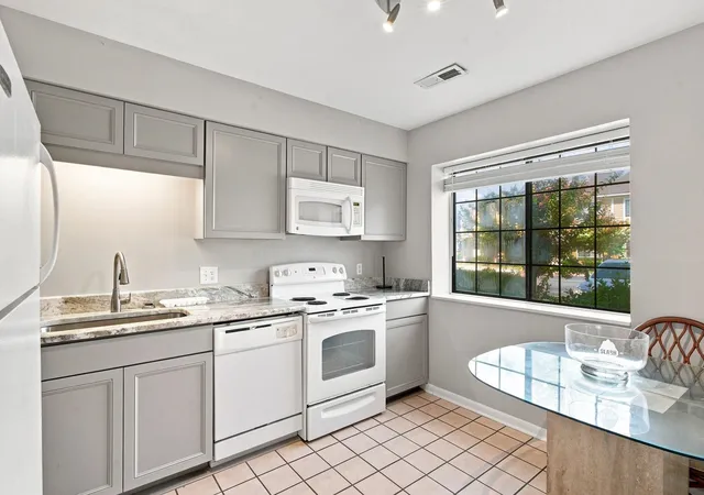Photo 4 of Townhouse for sale at 1204 Pinegrove Dr #Apt D, Myrtle Beach, SC 29577 | MLS# 2621891 | Listing updated on 2026-09-04