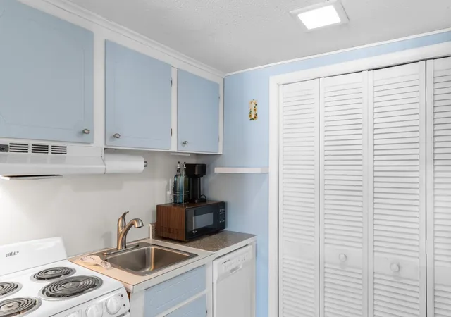 Listing Photo 5 - Condo for sale in building located at 2204 Perrin Dr, North Myrtle Beach, SC 29582 - Unit #29