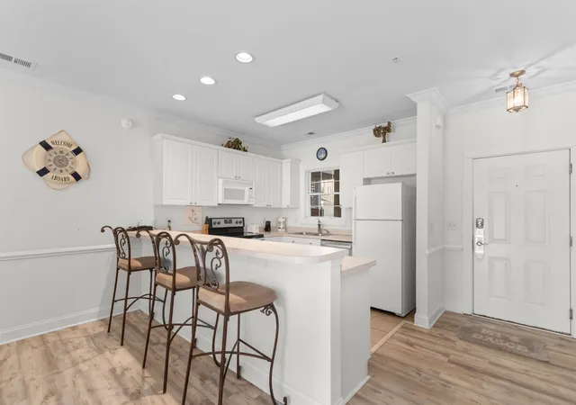 Listing Photo 4 - Condo for sale in building located at 4890 Luster Leaf Cir, Myrtle Beach, SC 29577 - Unit #103