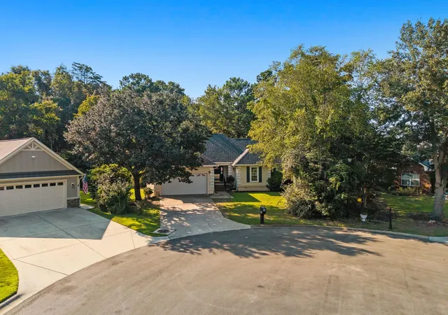 Photo 2 of Single family home for sale at 3092 Kings Ct, Little River, SC 29566 | MLS# 2621924 | Listing updated on 2026-09-03