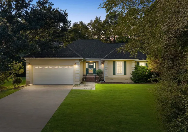 Photo 3 of Single family home for sale at 3092 Kings Ct, Little River, SC 29566 | MLS# 2621924 | Listing updated on 2026-09-03