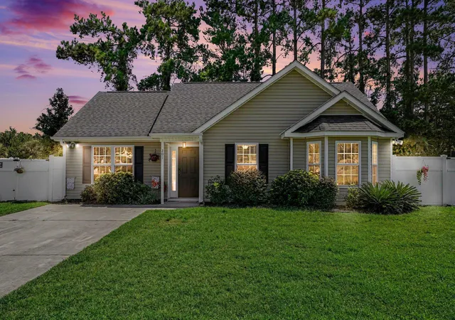 Photo 1 of Single family home for sale at 201 Holden Dr, Myrtle Beach, SC 29588 | MLS# 2621929 | Listing updated on 2026-09-16
