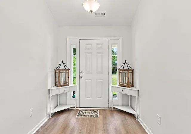 Photo 2 of Single family home for sale at 245 Yauhannah Lake Dr, Georgetown, SC 29440 | MLS# 2621936 | Listing updated on 2026-09-13