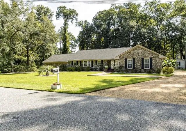 Photo 3 of Single family home for sale at 1966 Marion St, Georgetown, SC 29440 | MLS# 2622009 | Listing updated on 2026-09-06