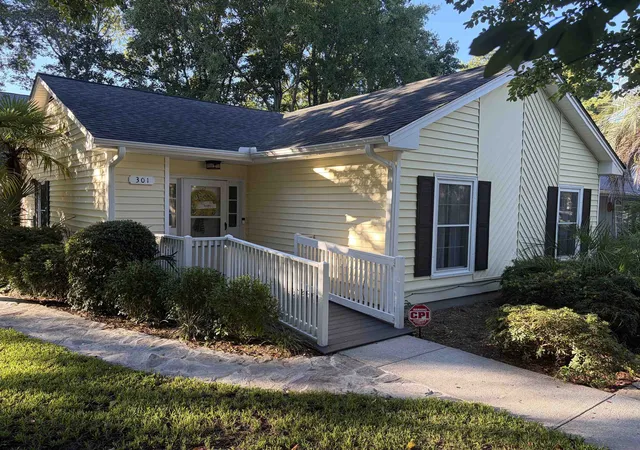 Photo 1 of Single family home for sale at 301 Stratford Pl, Murrells Inlet, SC 29576 | MLS# 2622019 | Listing updated on 2026-09-05