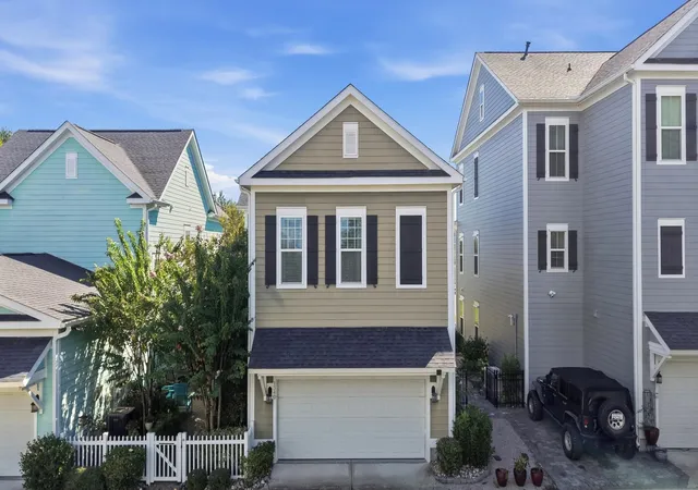 Photo 2 of Single family home for sale at 1340 Air Force Ln, Myrtle Beach, SC 29577 | MLS# 2622051 | Listing updated on 2026-10-02
