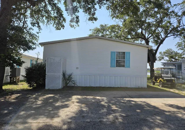 Photo 3 of Sale Pending at 335 Yucca Cir, Murrells Inlet, SC 29576 | MLS# 2622058 | Listing updated on 2026-09-10