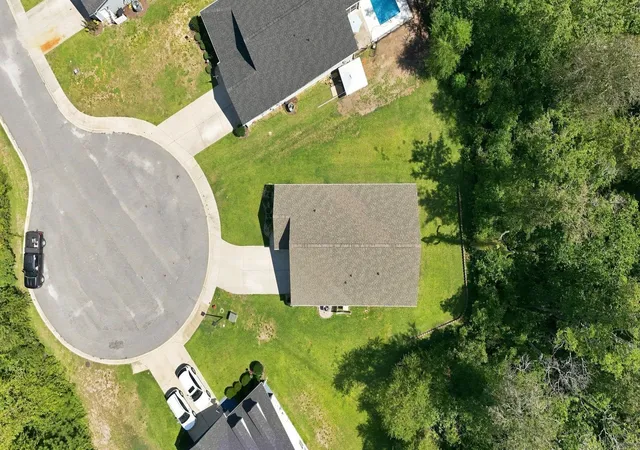 Photo 3 of Single family home for sale at 325 Brighton Pl, Conway, SC 29526 | MLS# 2622059 | Listing updated on 2026-09-22