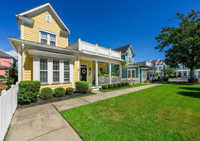 Photo 3 of Single family home for sale at 721 Mckinley Way, Myrtle Beach, SC 29577 | MLS# 2622083 | Listing updated on 2026-09-18