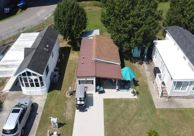 Photo 3 of Manufactured home for sale at 135 Riptide Cir, North Myrtle Beach, SC 29582 | MLS# 2622132 | Listing updated on 2026-09-09