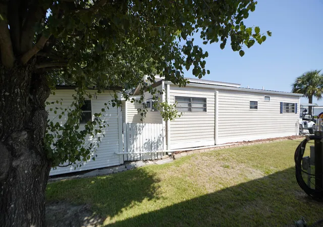 Photo 4 of Manufactured home for sale at 135 Riptide Cir, North Myrtle Beach, SC 29582 | MLS# 2622132 | Listing updated on 2026-09-09
