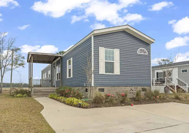 Photo 2 of Manufactured home for sale at 344 Hangar Ct, Myrtle Beach, SC 29577 | MLS# 2622138 | Listing updated on 2026-09-14