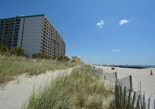Listing Photo 4 - Condo for sale in building located at 1605 S Ocean Blvd, Myrtle Beach, SC 29577 - Unit #613
