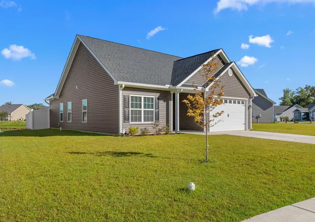 Photo 3 of Single family home for sale at 438 Shallow Cvs Dr, Conway, SC 29527 | MLS# 2622200 | Listing updated on 2026-09-09