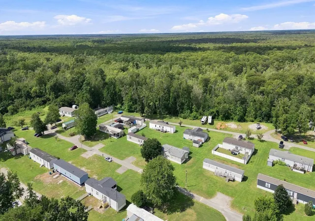 Photo 3 of Manufactured home for sale at 4660 Home Pl Cir, Myrtle Beach, SC 29588 | MLS# 2622213 | Listing updated on 2026-09-10