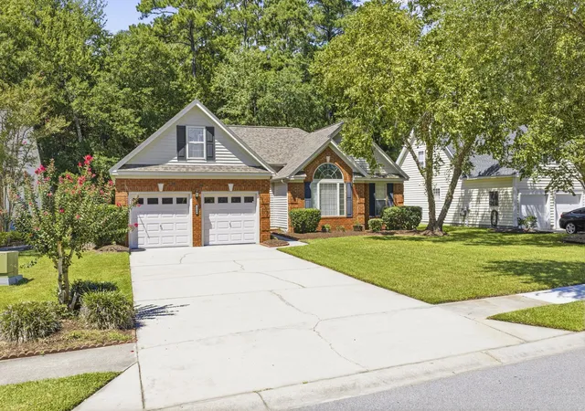 Photo 1 of Sale Pending at 4008 Edenborough Dr, Myrtle Beach, SC 29588 | MLS# 2622216 | Listing updated on 2026-09-10