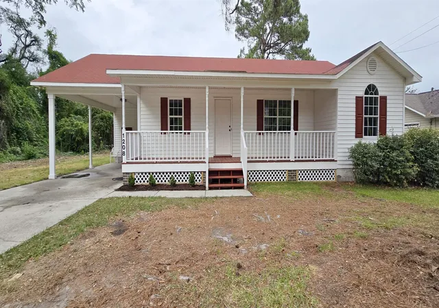 Photo 1 of Single family home for sale at 1208 Elm St, Conway, SC 29526 | MLS# 2622245 | Listing updated on 2026-10-02