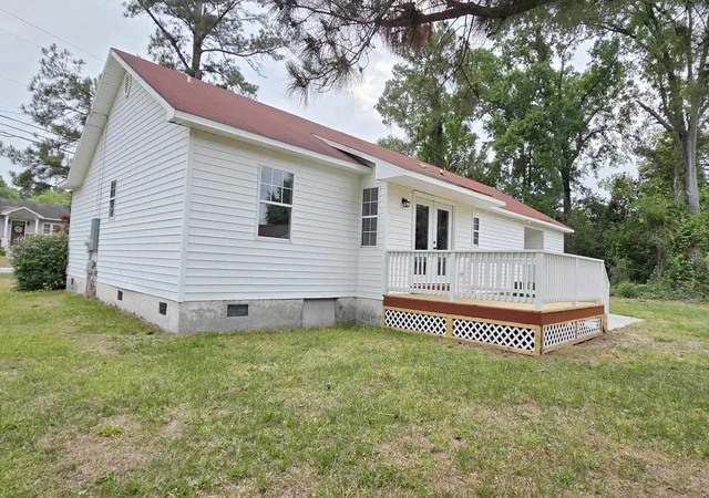 Photo 2 of Single family home for sale at 1208 Elm St, Conway, SC 29526 | MLS# 2622245 | Listing updated on 2026-10-02