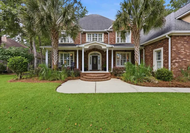 Photo 3 of Single family home for sale at 460 Chamberlin Dr, Myrtle Beach, SC 29588 | MLS# 2622305 | Listing updated on 2026-09-10