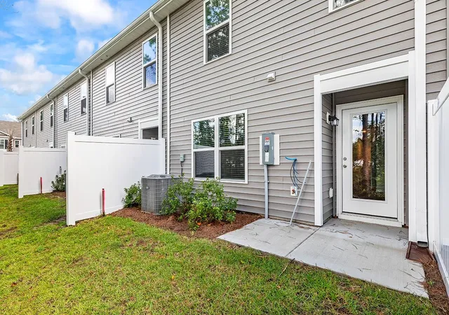 Photo 4 of Townhouse for sale at 620 Golden Resin Rd #620, Conway, SC 29526 | MLS# 2622319 | Listing updated on 2026-09-09