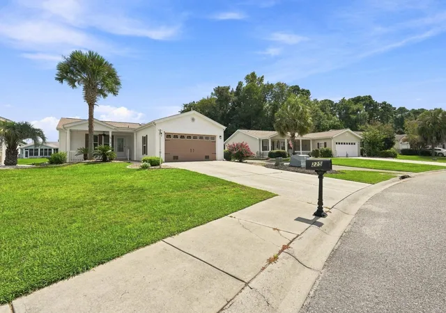 Photo 4 of Manufactured home for sale at 225 Wellspring Dr, Conway, SC 29526 | MLS# 2622348 | Listing updated on 2026-09-11