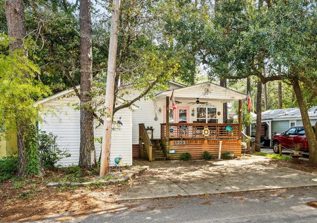 Photo 3 of Manufactured home for sale at 6001 S - 1273 Kings Hwy, Myrtle Beach, SC 29575 | MLS# 2622360 | Listing updated on 2026-09-10