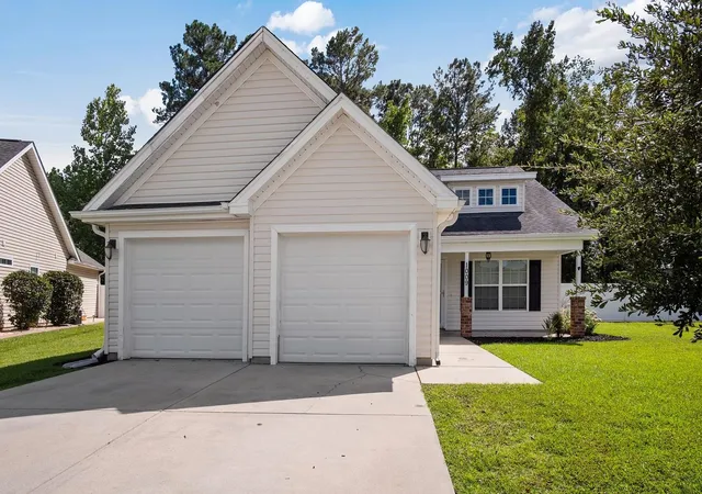 Photo 2 of Single family home for sale at 1009 Mccall Loop, Conway, SC 29526 | MLS# 2622405 | Listing updated on 2026-09-10