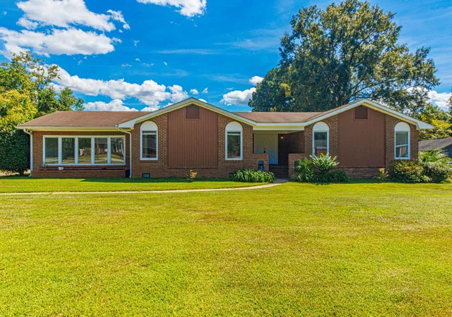Photo 1 of Sale Pending at 302 Cleveland St, Mullins, SC 29574 | MLS# 2622420 | Listing updated on 2026-09-25