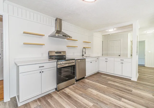 Photo 4 of Sale Pending at 302 Cleveland St, Mullins, SC 29574 | MLS# 2622420 | Listing updated on 2026-09-25