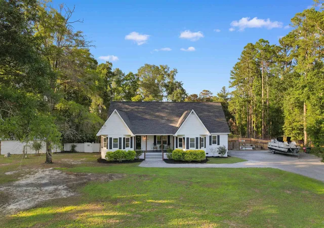 Photo 2 of Single family home for sale at 160 Comanche Dr, Georgetown, SC 29440 | MLS# 2622448 | Listing updated on 2026-09-11