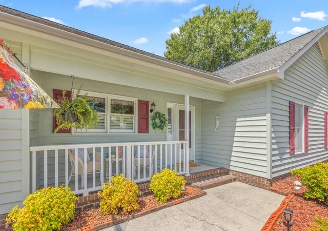 Photo 3 of Sale Pending at 207 Berkshire Dr, Myrtle Beach, SC 29588 | MLS# 2622463 | Listing updated on 2026-09-14