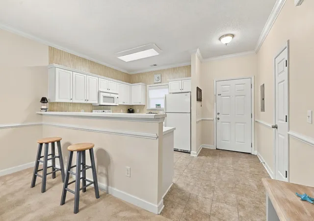 Listing Photo 5 - Condo for sale in building located at 208 Castle Dr, Myrtle Beach, SC 29579 - Unit #1378