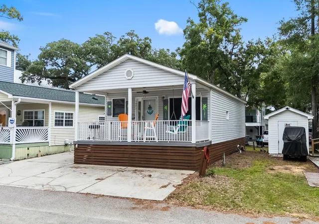 Photo 3 of Manufactured home for sale at 6001 1271 S Kings Hwy, Myrtle Beach, SC 29575 | MLS# 2622520 | Listing updated on 2026-09-11