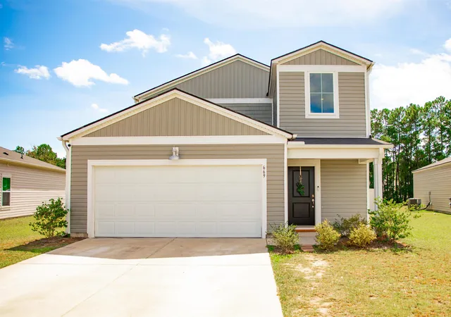 Photo 2 of Single family home for sale at 669 Harrison Ml St, Myrtle Beach, SC 29579 | MLS# 2622560 | Listing updated on 2026-09-30