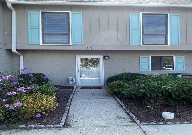 Photo 2 of Townhouse for sale at 910 Villa Dr #910, North Myrtle Beach, SC 29582 | MLS# 2622561 | Listing updated on 2026-09-12