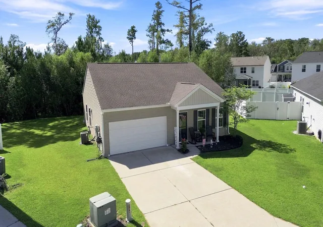 Photo 3 of Single family home for sale at 442 Stevia Ct, Conway, SC 29526 | MLS# 2622569 | Listing updated on 2026-09-30
