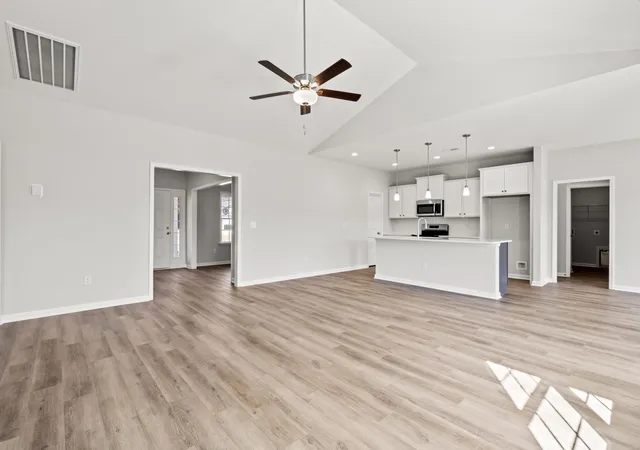Photo 3 of Single family home for sale at 135 Lakewood Ave, Georgetown, SC 29440 | MLS# 2622580 | Listing updated on 2026-09-12