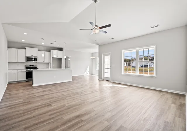Photo 4 of Single family home for sale at 135 Lakewood Ave, Georgetown, SC 29440 | MLS# 2622580 | Listing updated on 2026-09-12