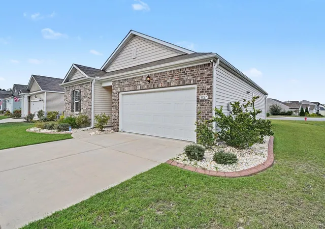 Photo 3 of Single family home for sale at 3927 Nandina Ct, Conway, SC 29526 | MLS# 2622582 | Listing updated on 2026-09-14