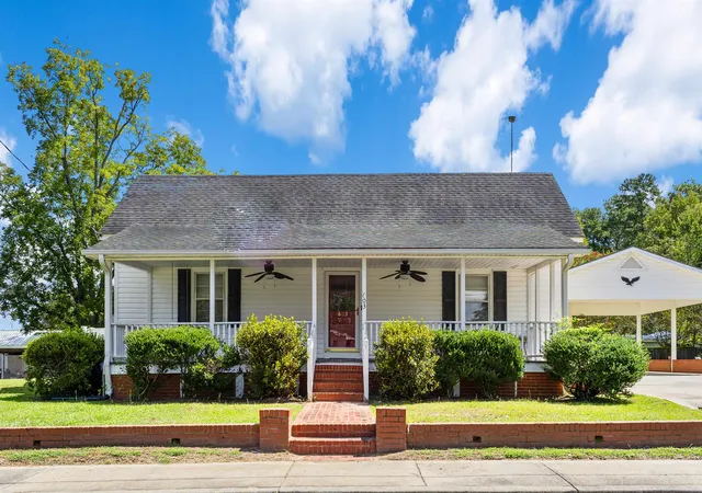 Photo 1 of Single family home for sale at 603 S Main St, Lake View, SC 29563 | MLS# 2622585 | Listing updated on 2026-09-12