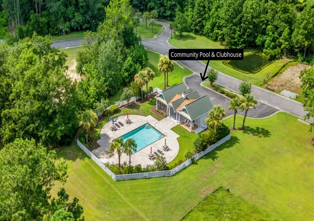 Photo 2 of Single family home for sale at 221 Oak Bay Dr, Georgetown, SC 29440 | MLS# 2622587 | Listing updated on 2026-09-12