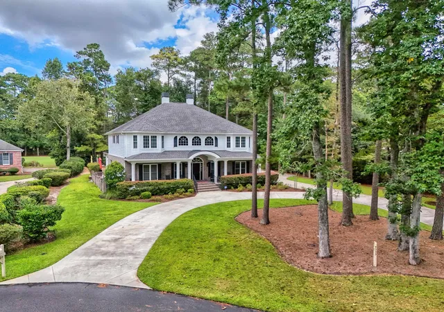 Photo 2 of Mansion for sale at 4333 Hunters Wood Dr, Murrells Inlet, SC 29576 | MLS# 2622622 | Listing updated on 2026-10-06