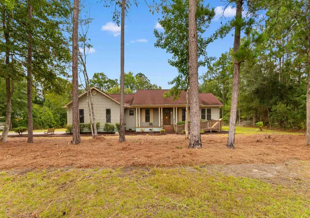 Photo 2 of Single family home for sale at 301 Deer Run Ave, Georgetown, SC 29440 | MLS# 2622677 | Listing updated on 2026-09-14