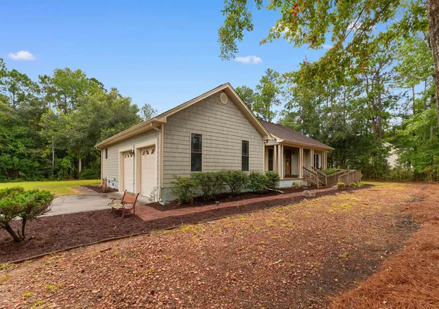 Photo 3 of Single family home for sale at 301 Deer Run Ave, Georgetown, SC 29440 | MLS# 2622677 | Listing updated on 2026-09-14
