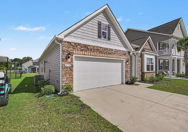 Photo 2 of Single family home for sale at 490 Calhoun Dr, Myrtle Beach, SC 29577 | MLS# 2622678 | Listing updated on 2026-09-14